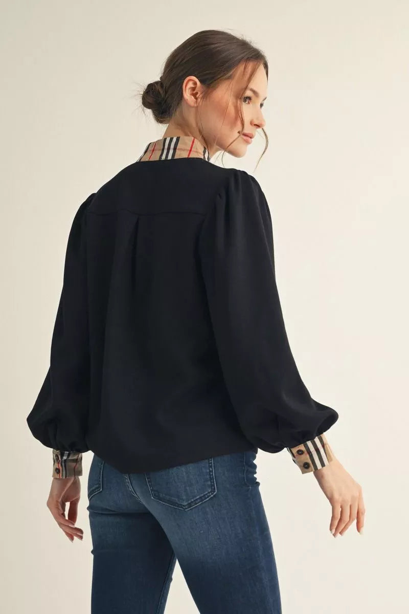 MOCK NECK BLK PLAID