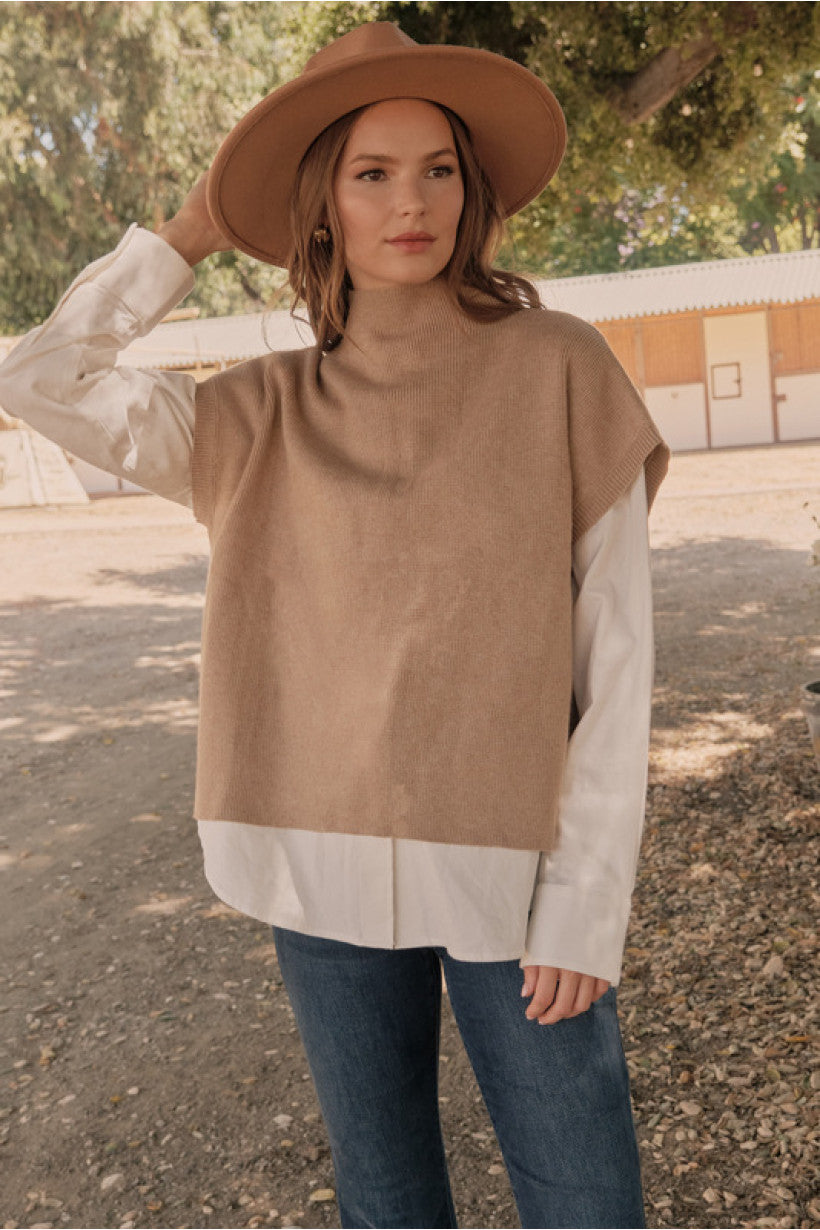 MOCK NECK TAUPE TOP