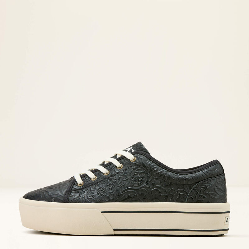 WM SKYLAR BLK EMB SHOE