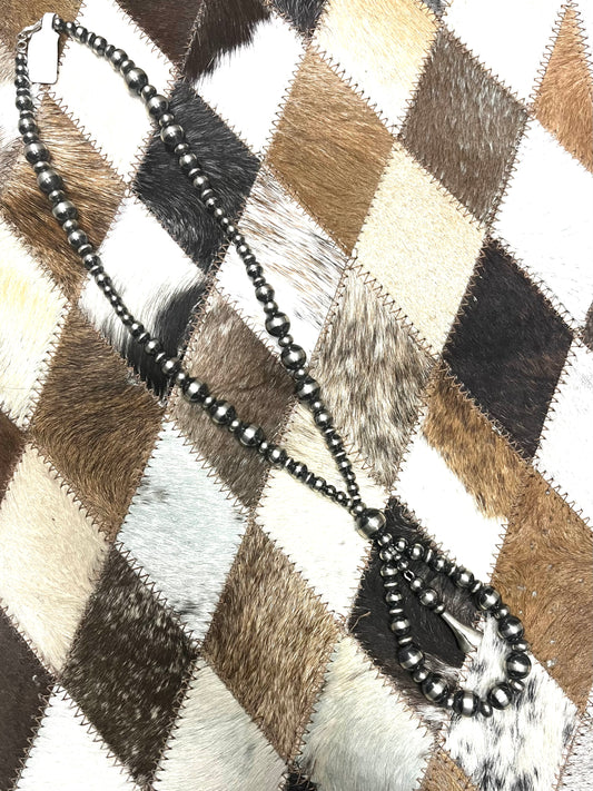 Graduated Navajo Pearl Necklace with Teardrop Blossom Pendant