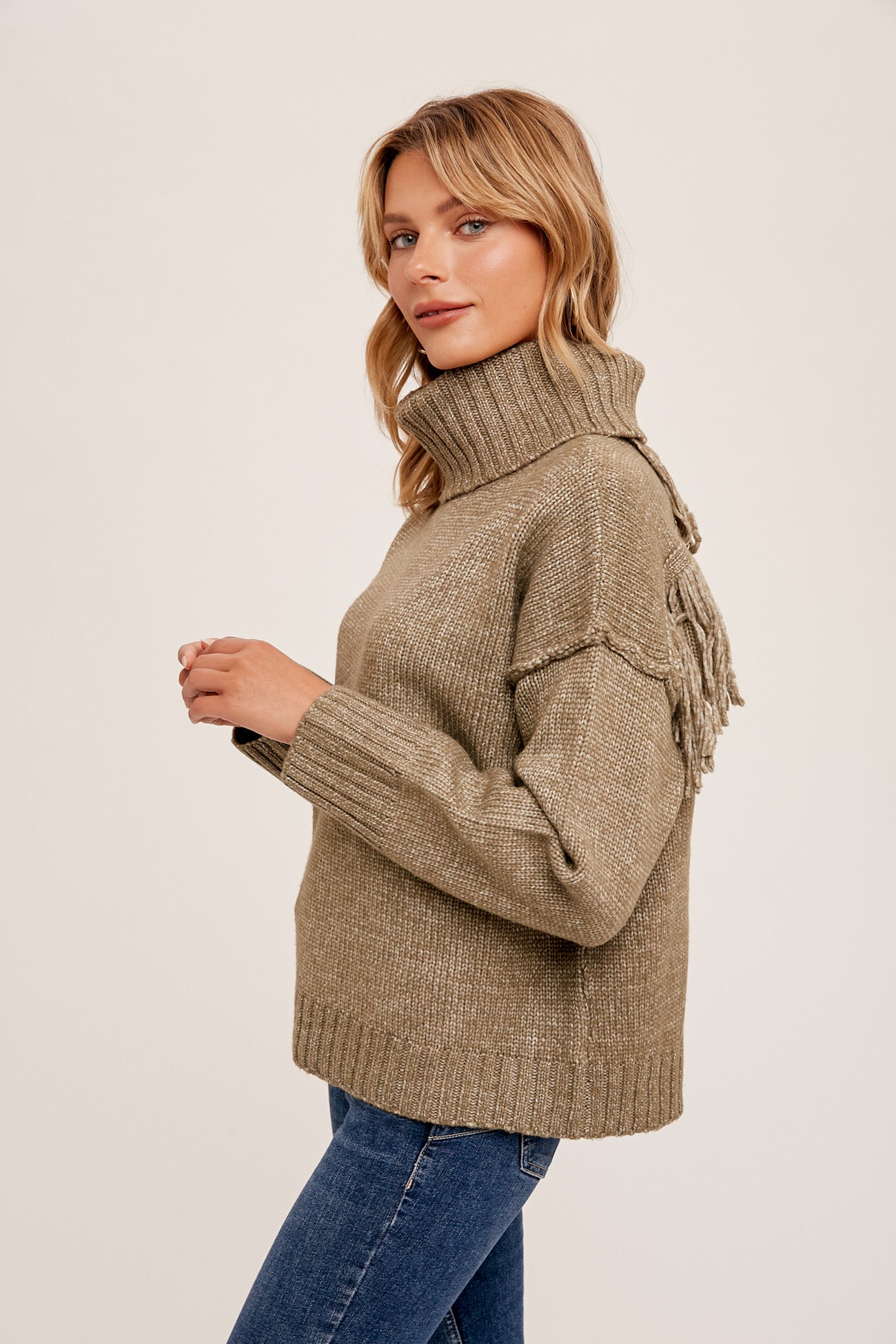 H&T Turtleneck Fringe LS Sweater