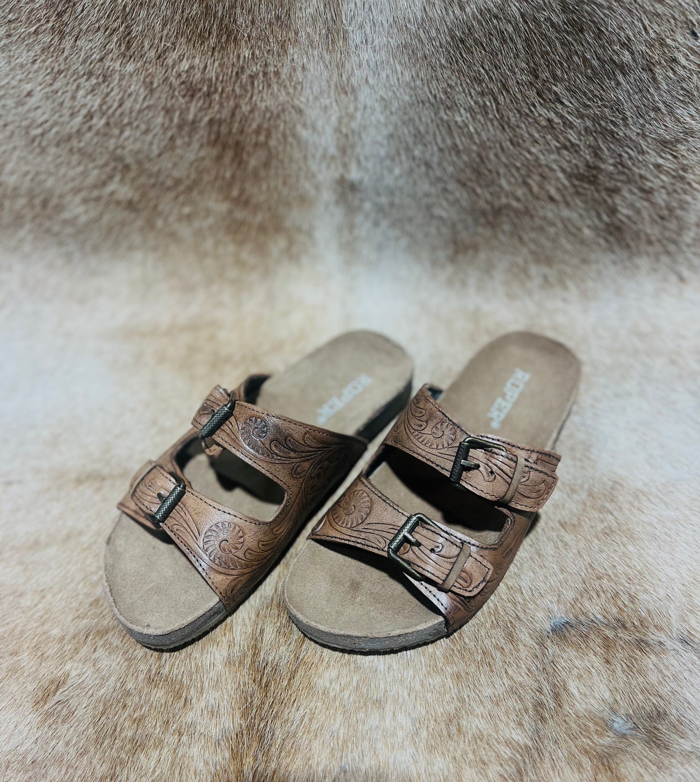 TAN TOOLED 2 STRAP SANDAL