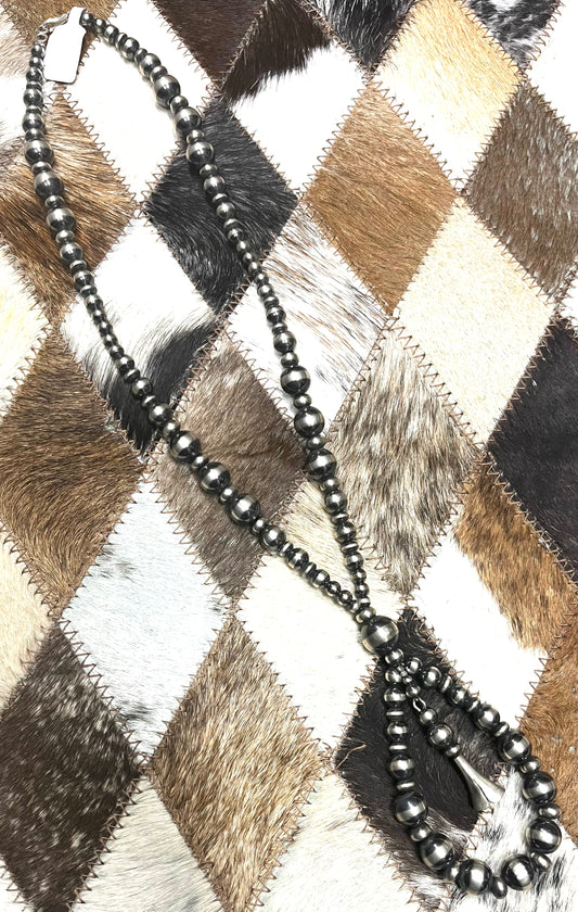 Graduated Navajo Pearl Necklace with Teardrop Blossom Pendant