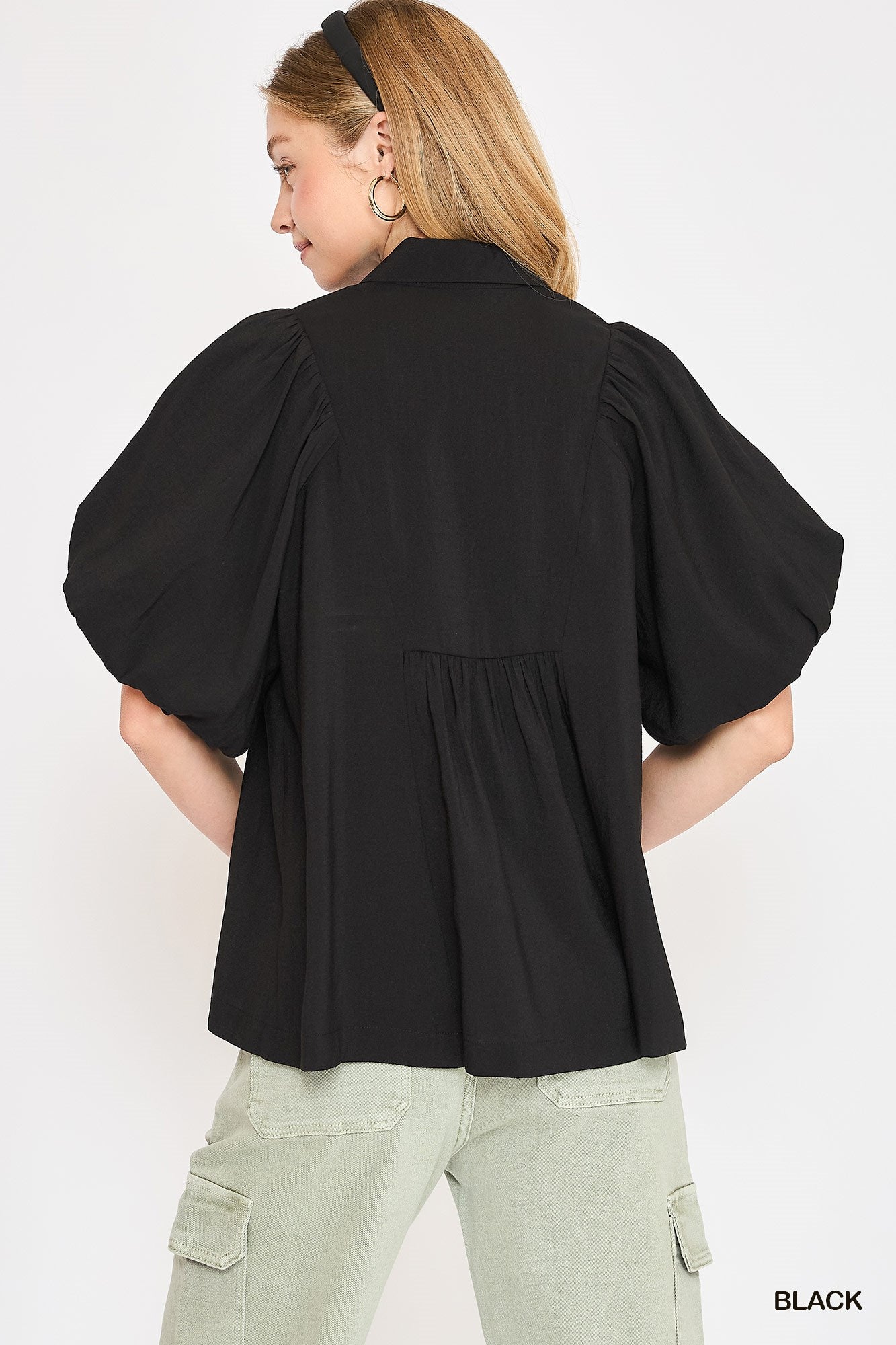 SMOCKED PUFF SLEEVE TOP