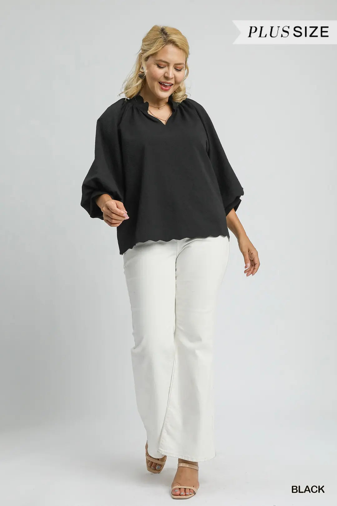 V NECK BLACK SCALLOPED TOP