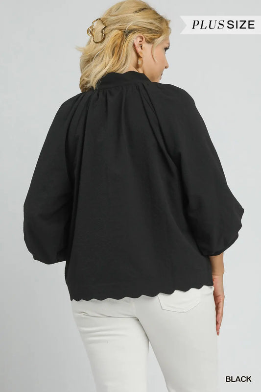 V NECK BLACK SCALLOPED TOP