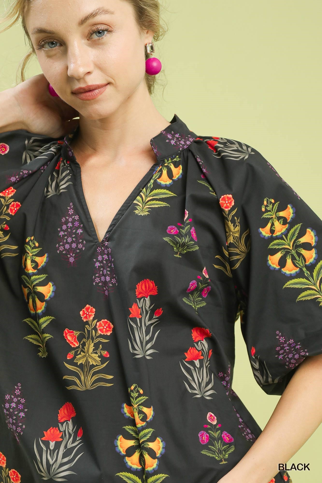 SCALLOP FLORAL BLACK TOP
