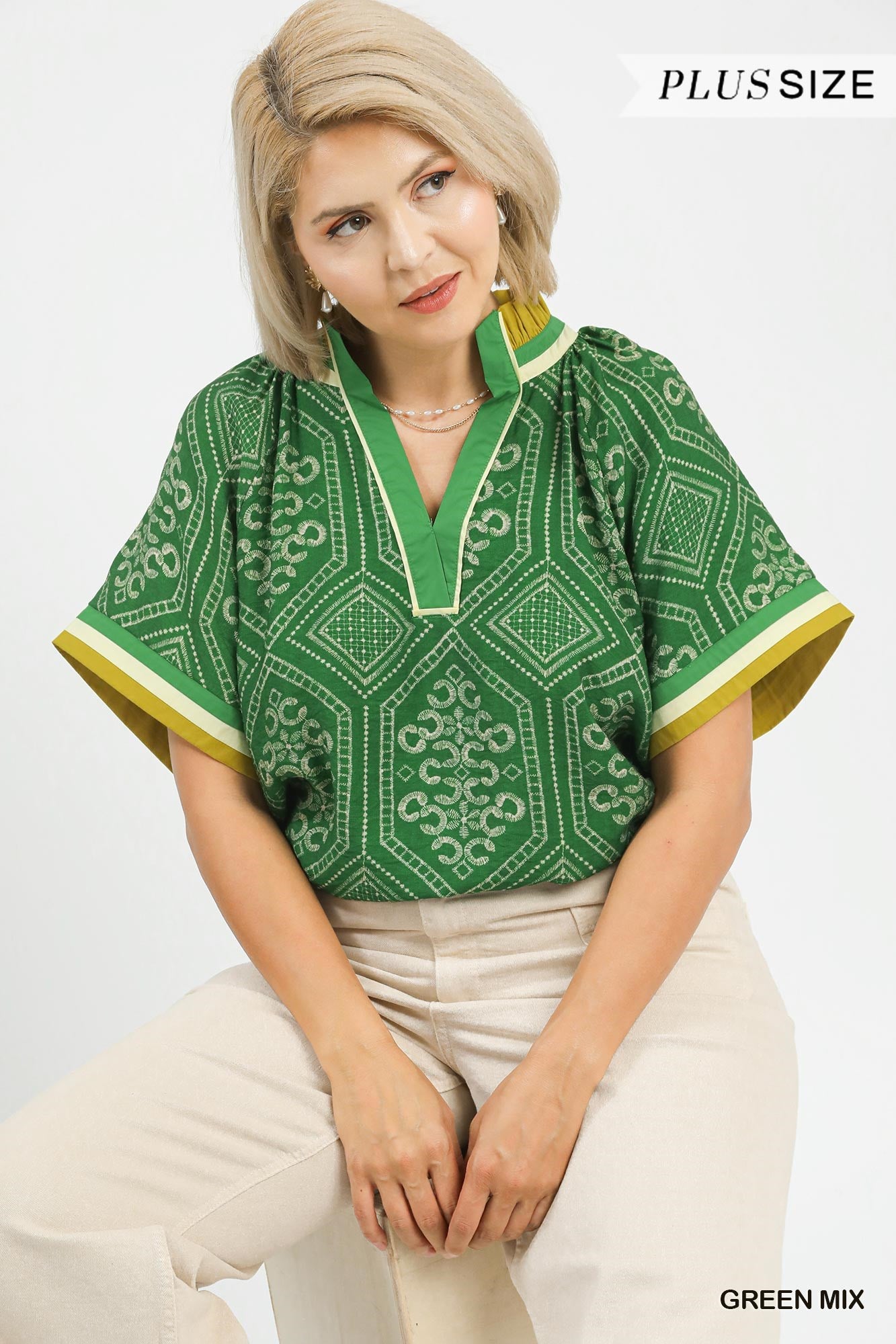 GEOMETRIC PRINT GREEN MIX TOP