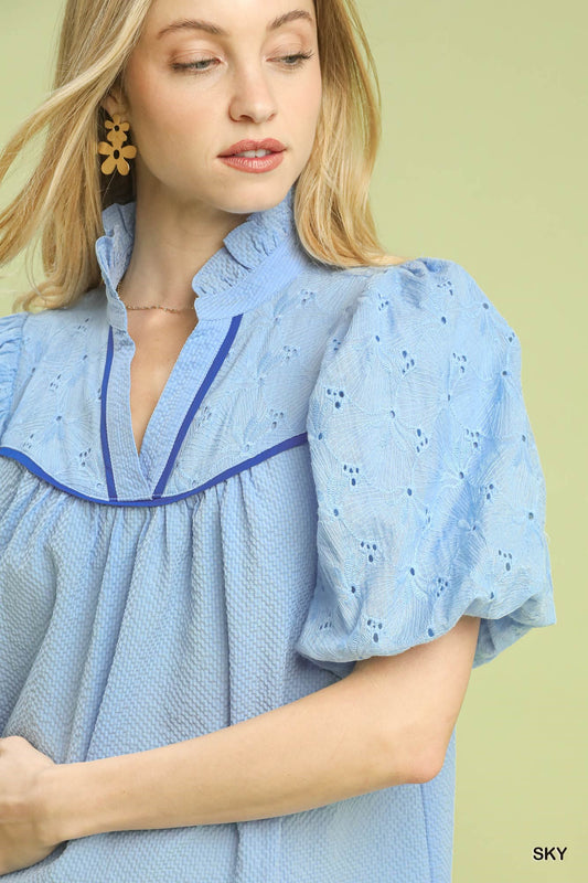 EYELET MIX BLUE TOP