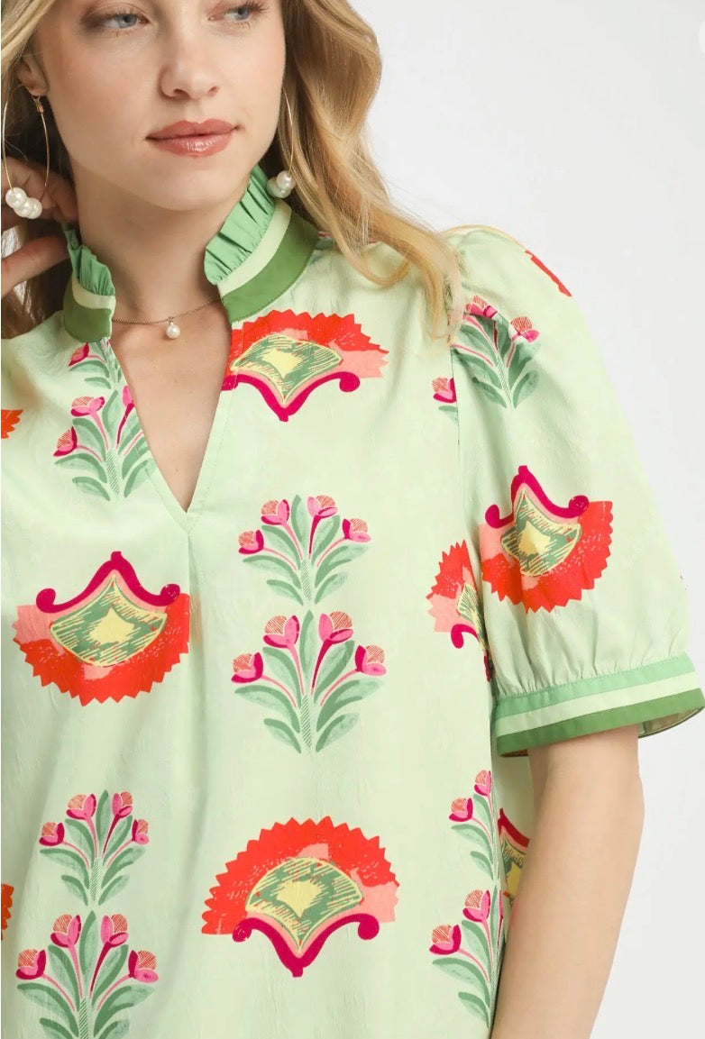 CONTRAST TRIM LIGHT SAGE TOP