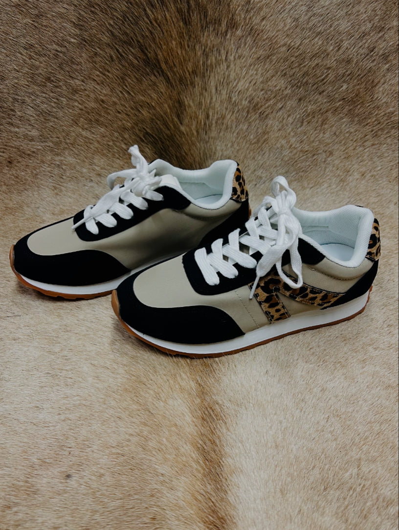 VERY G JOEL LEOPARD SNEAKER