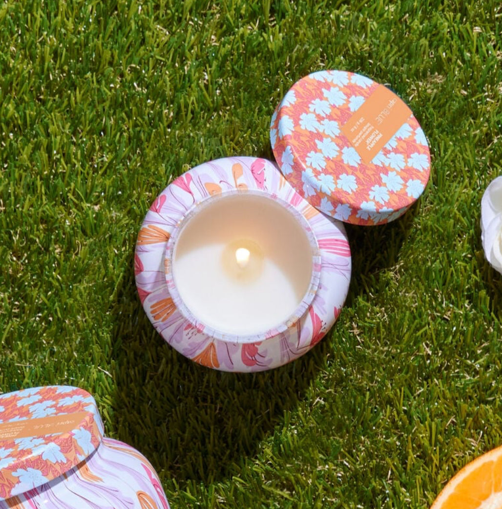 Capri Blue Pineapple Flower 8oz Pattern Play Candle