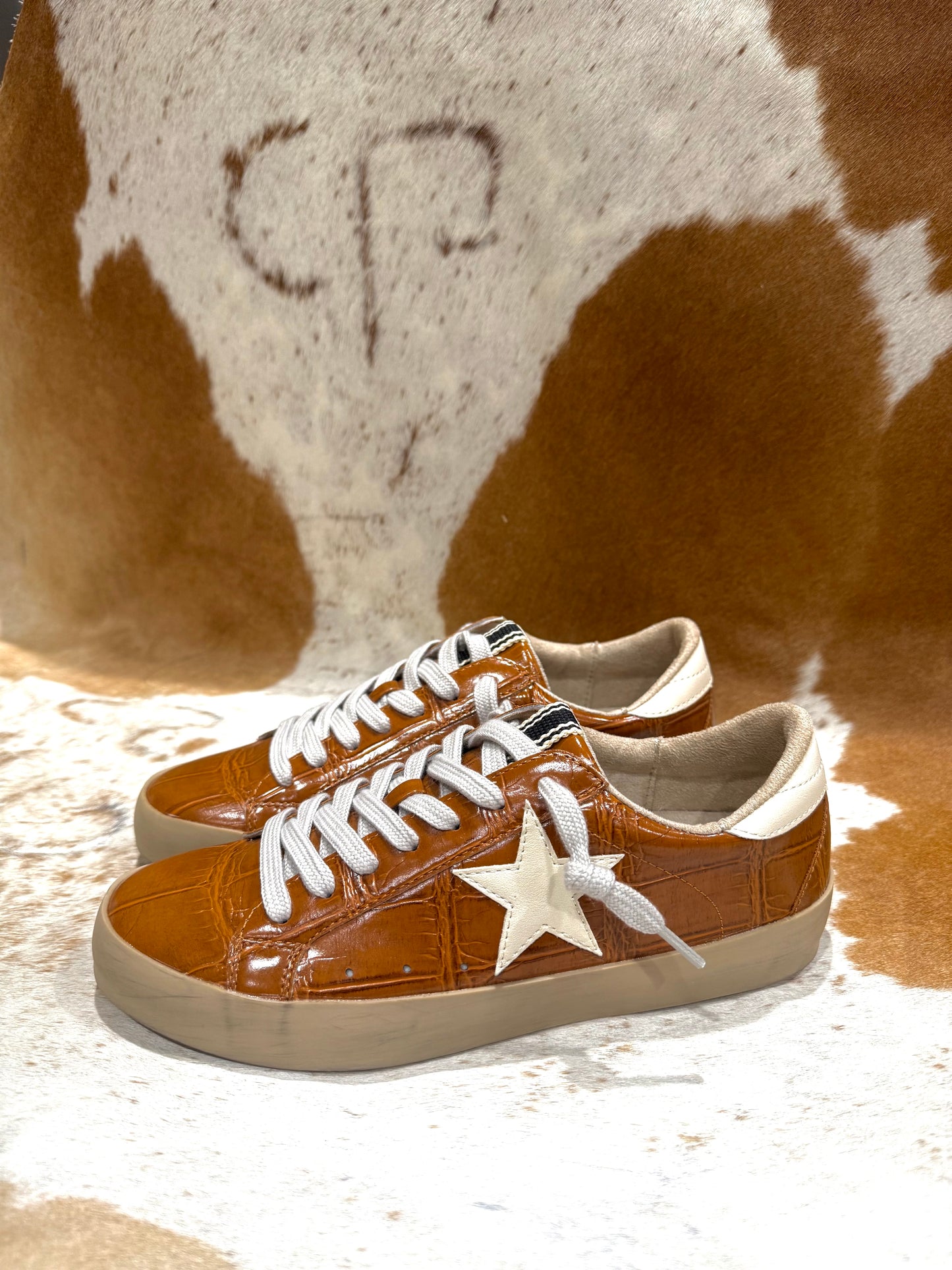 PAULA CAMEL CROCO SNEAKER