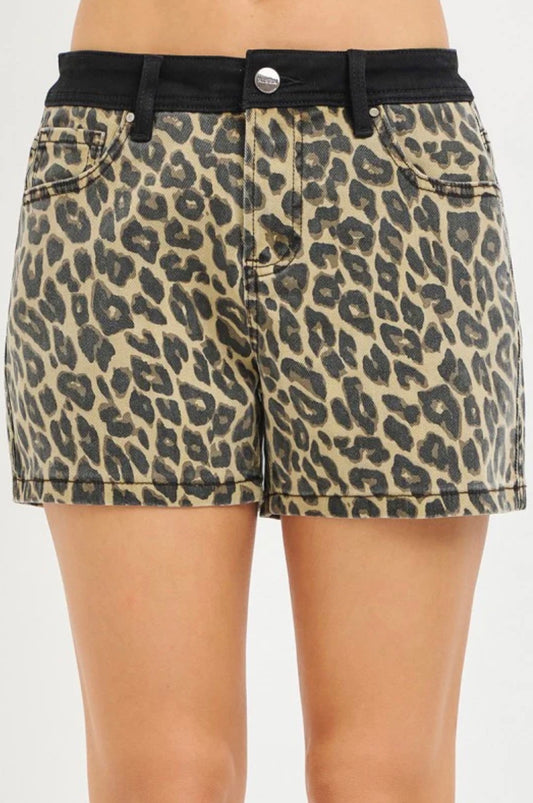 HI-RISE LEOPARD WAIST SHORTS