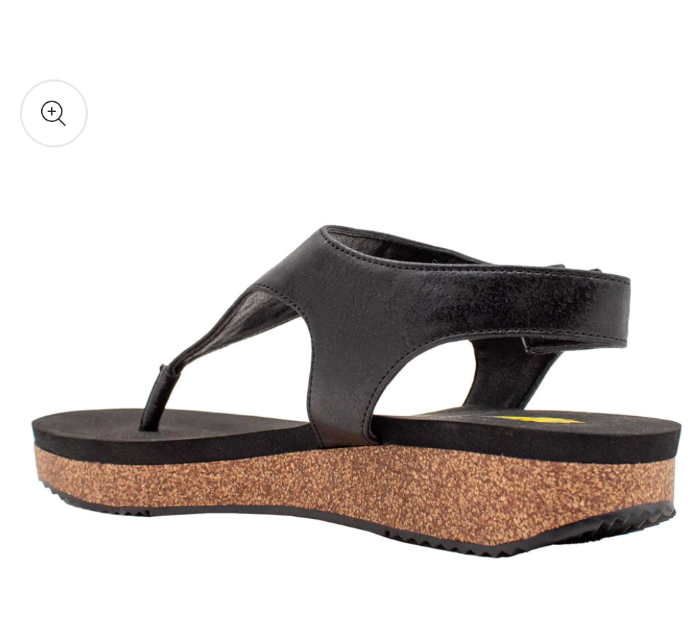 V Trek Black Leather Sandal