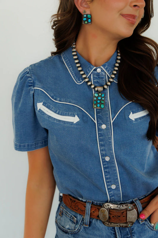 DENIM PEARL SNAP SS TOP