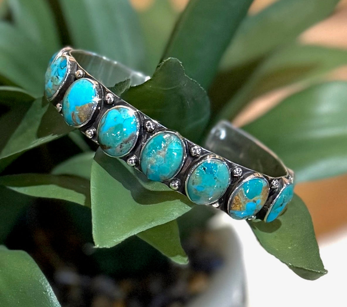 9 STONE AUTHENTIC TURQUOISE CUFF
