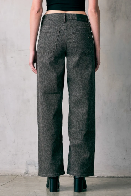 MID-RISE DAD CHEETAH JEAN