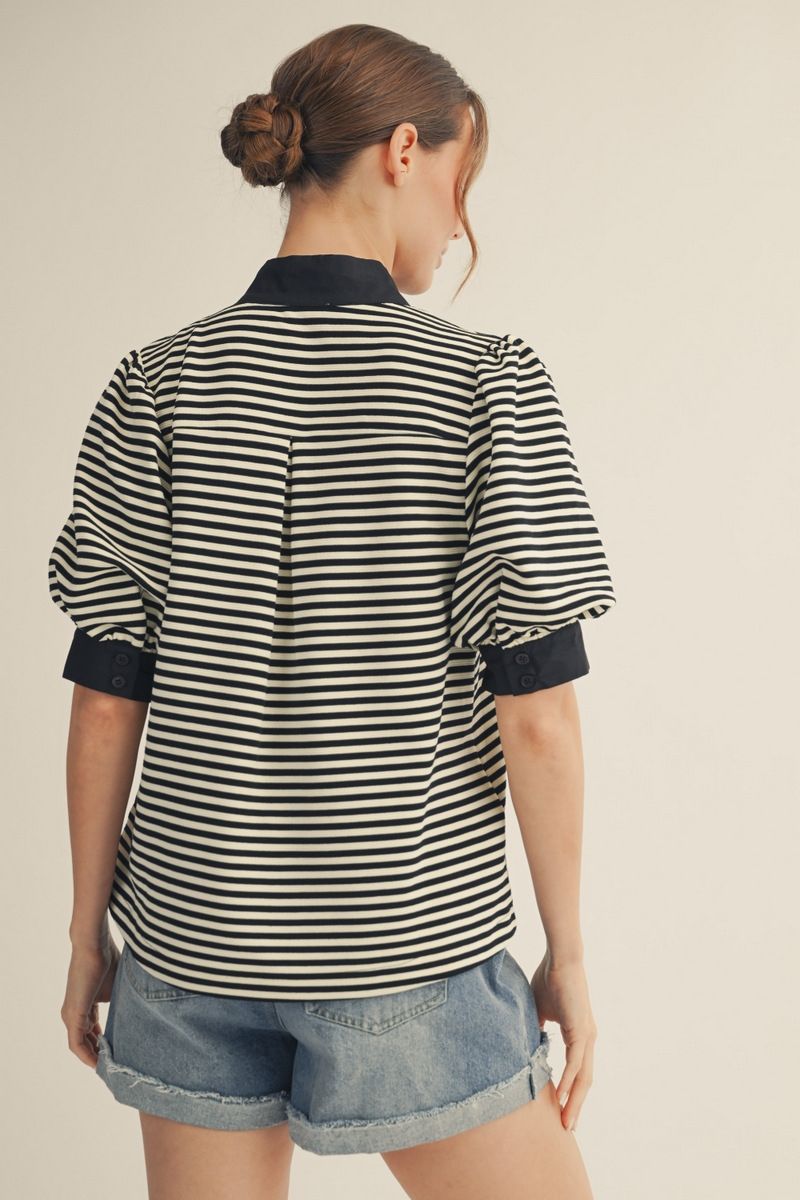 BLACK PUFF SLEEVE TOP