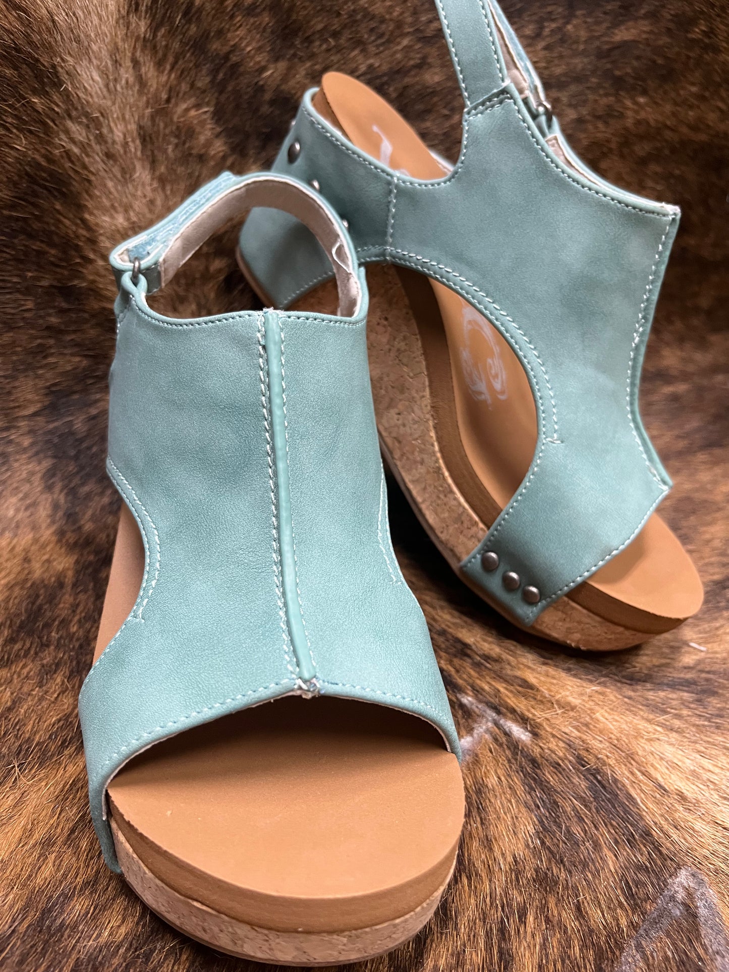 Very G Liberty Turquoise Wedge