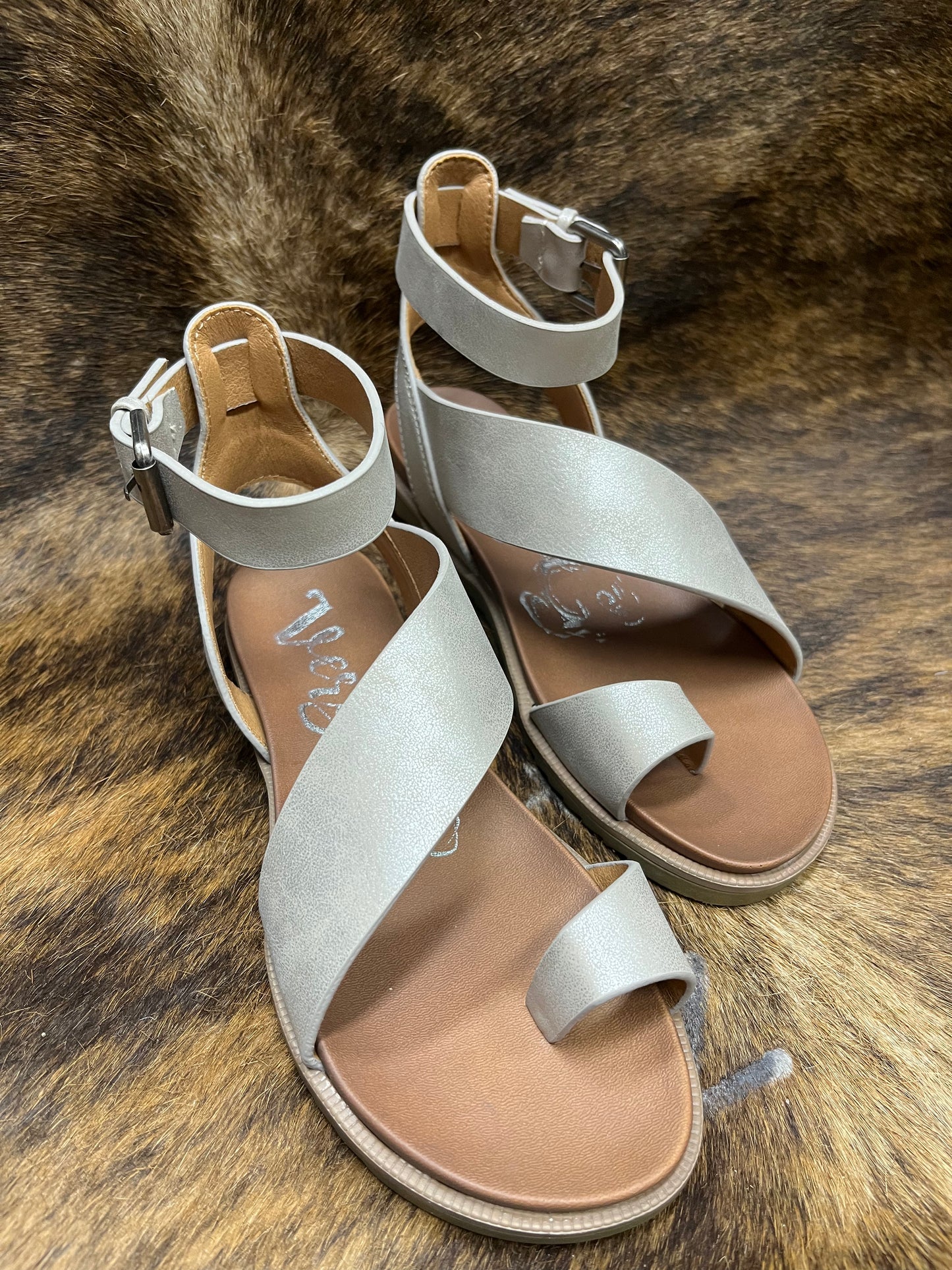 Very G Steffy Metallic Sandal