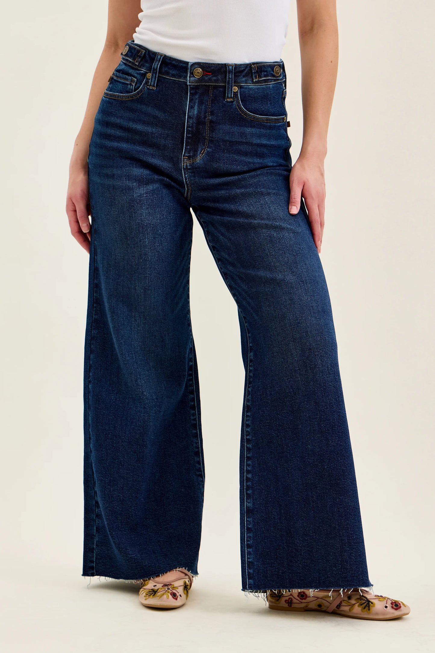 HW PETITE & REGULAR RETRO JEAN