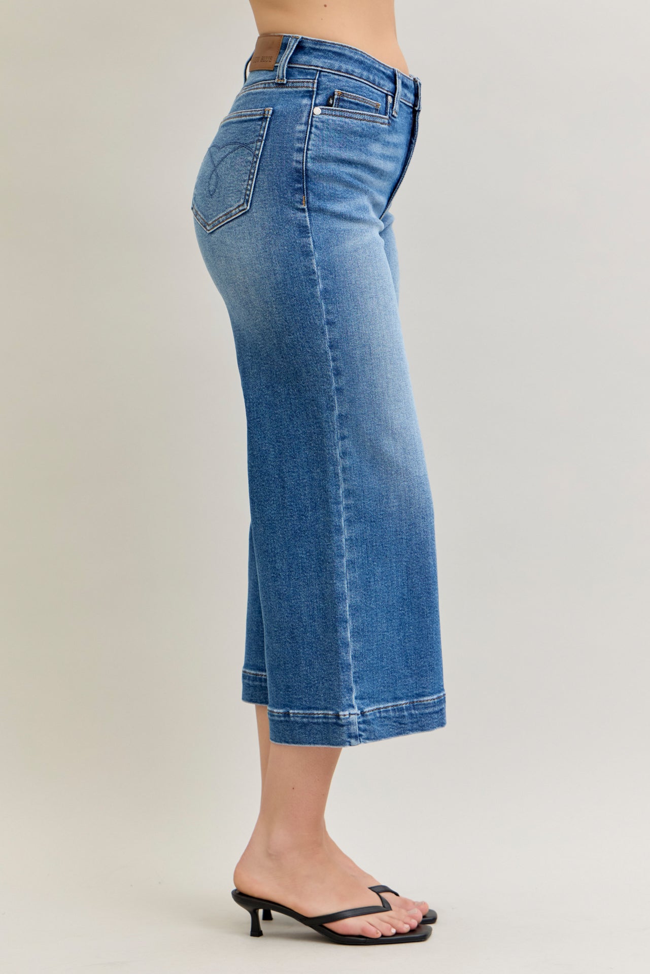 MR WIDE HEM CROP JEAN