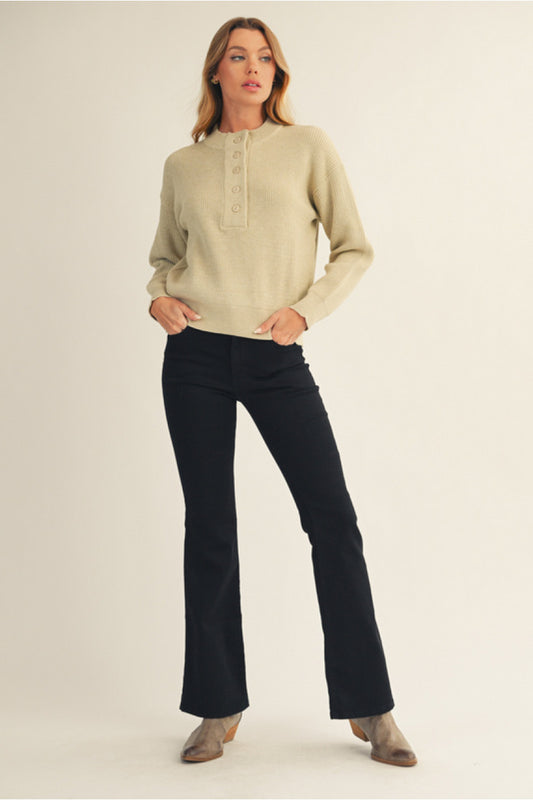 COMFY BUTTON SWEATER