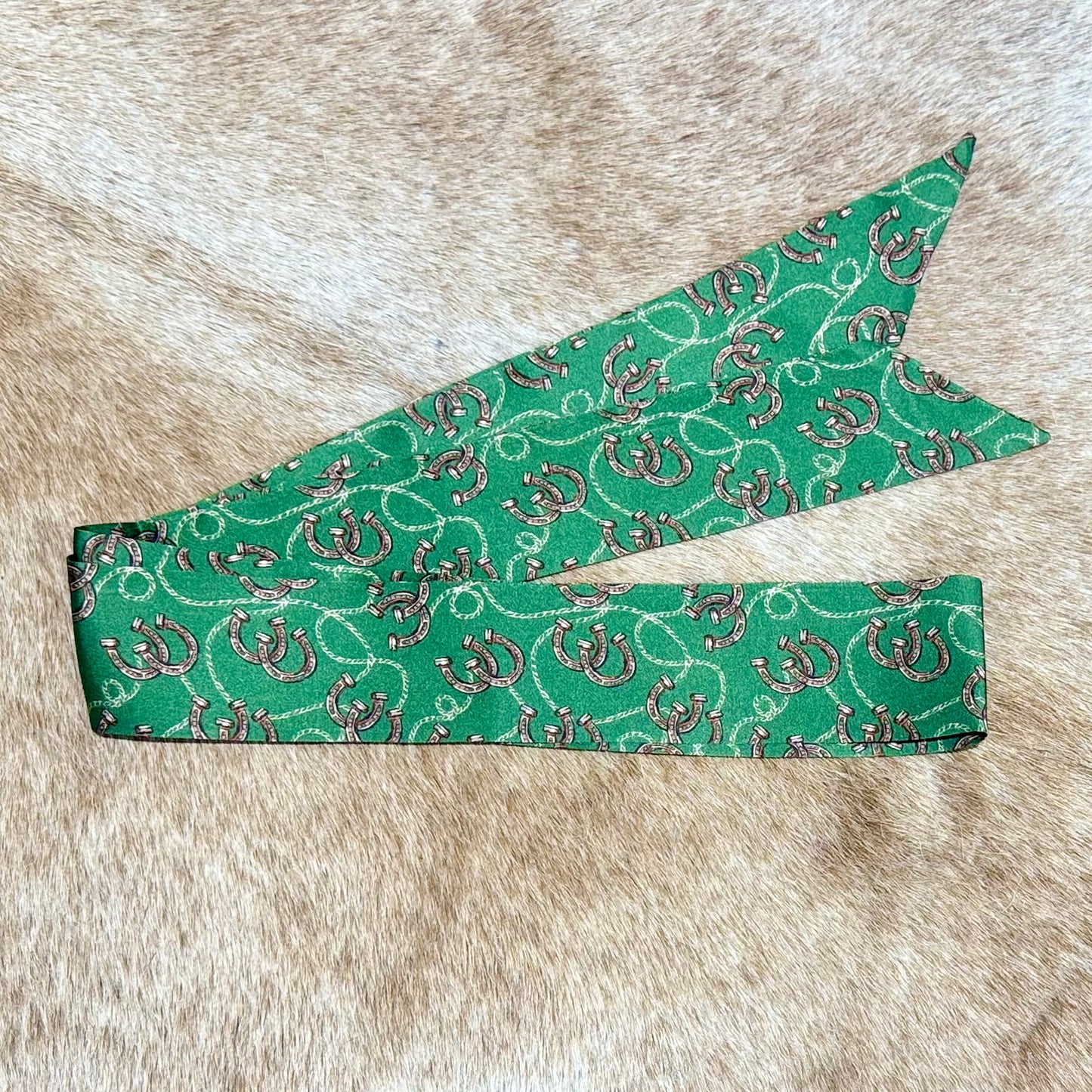 Horseshoes and Rope Green Twilly