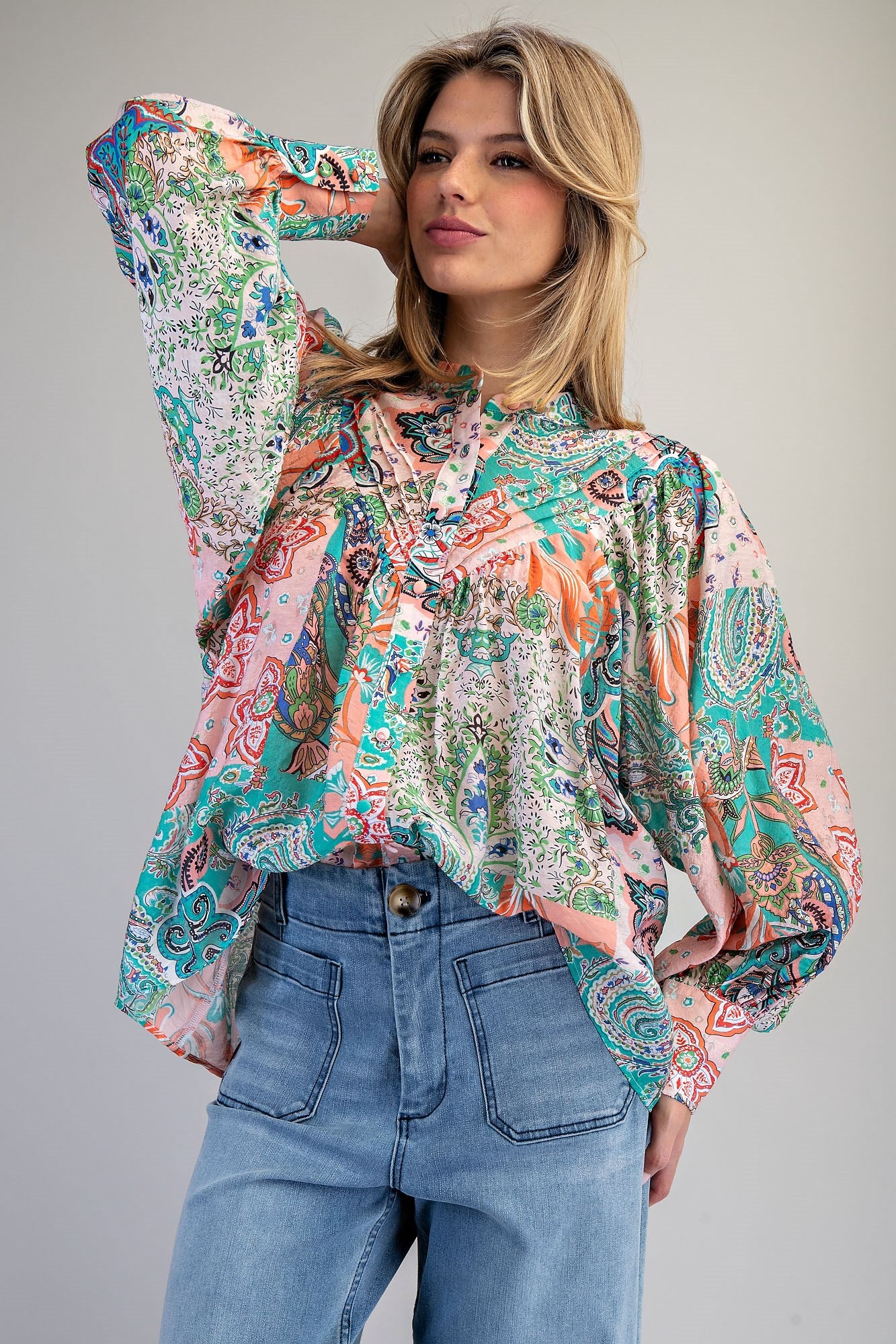 FLORAL APRICOT BUTTON DOWN