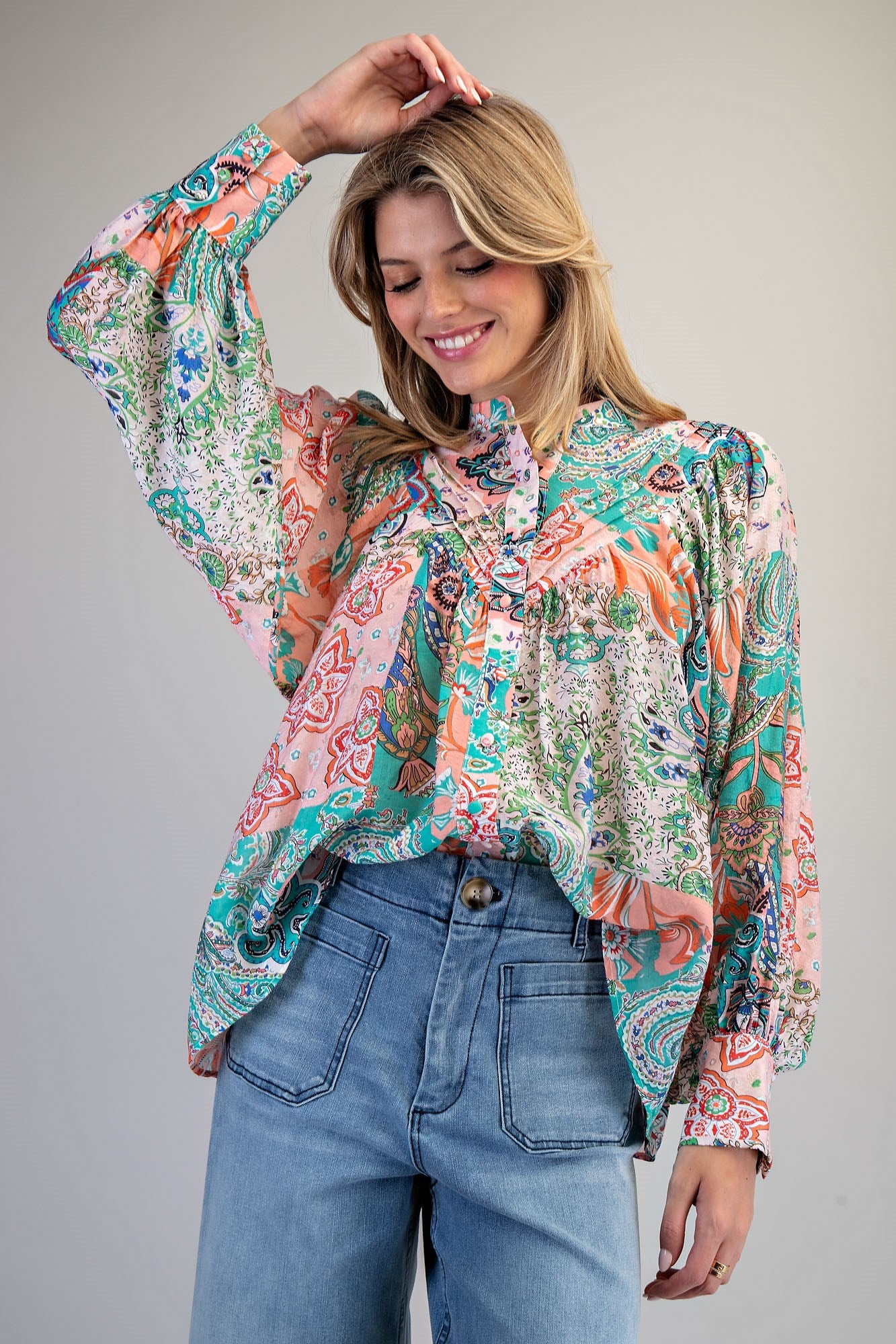FLORAL APRICOT BUTTON DOWN