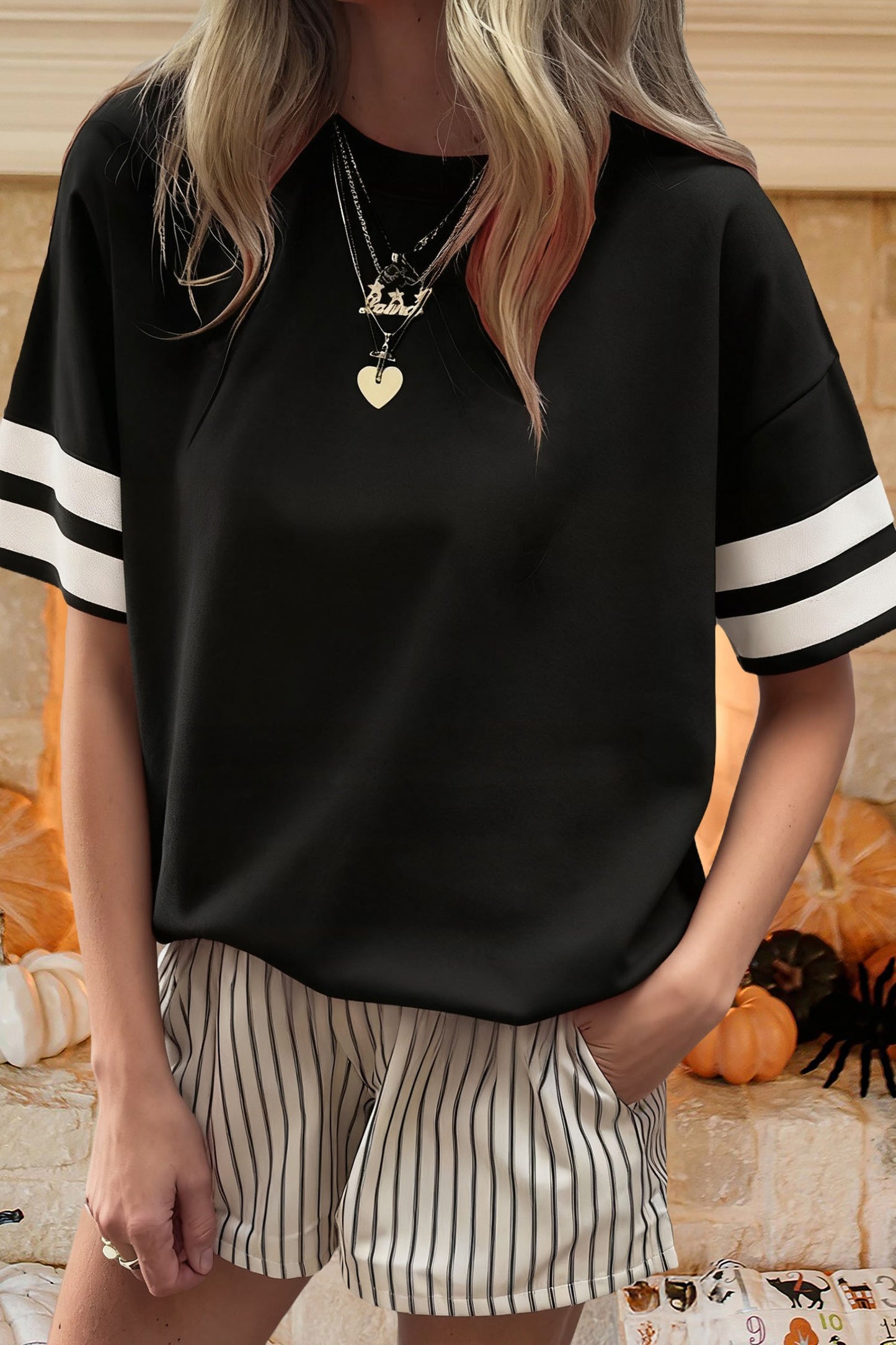 VARSITY BLACK STRIPE TOP