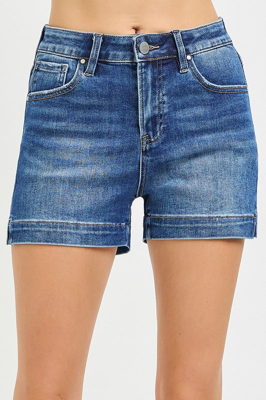 HR SIDE SLIT SHORTS