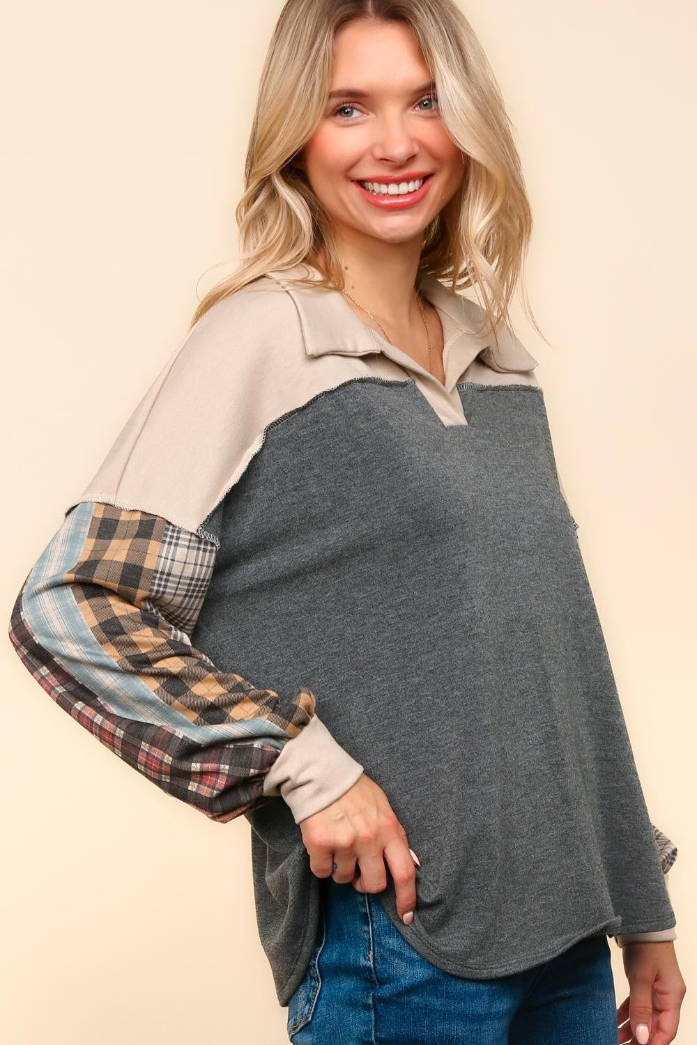 COLLARED PLAID SLEEVE TOP