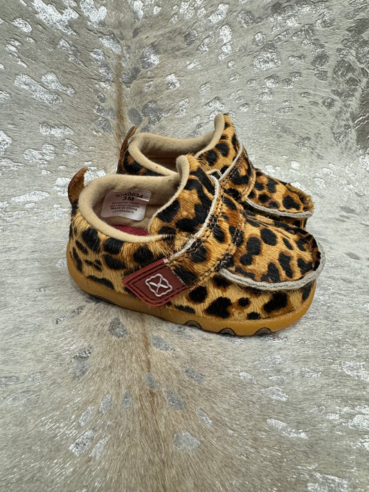 Twisted X Leopard Driving Moc