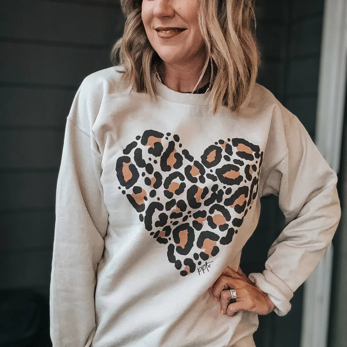 LEOPARD HEART SWEATER