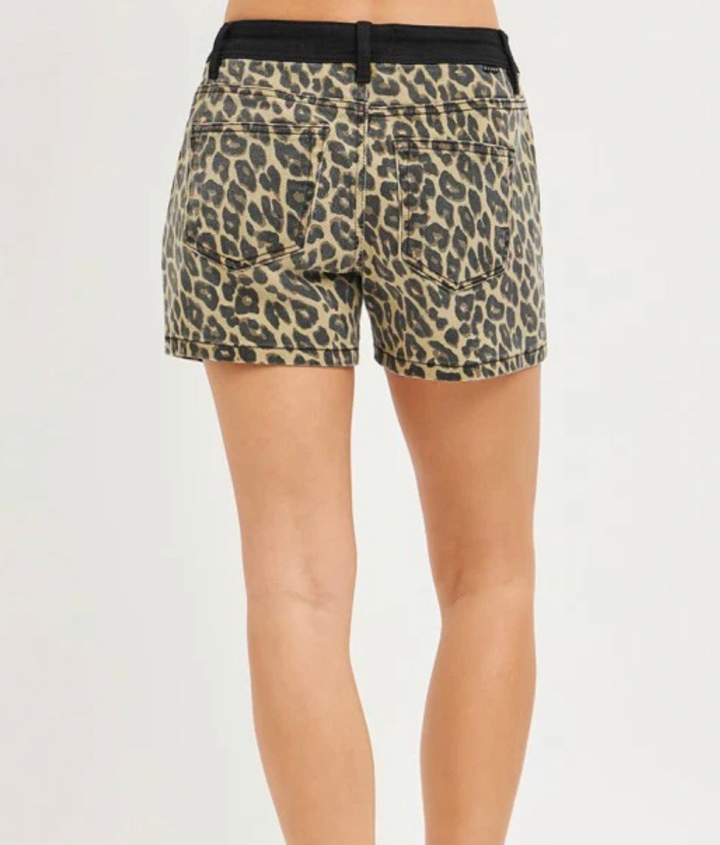 HI-RISE LEOPARD WAIST SHORTS