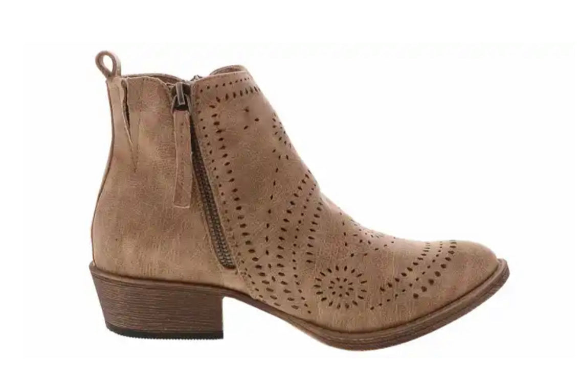 Very G Lisette Beige Low Boot