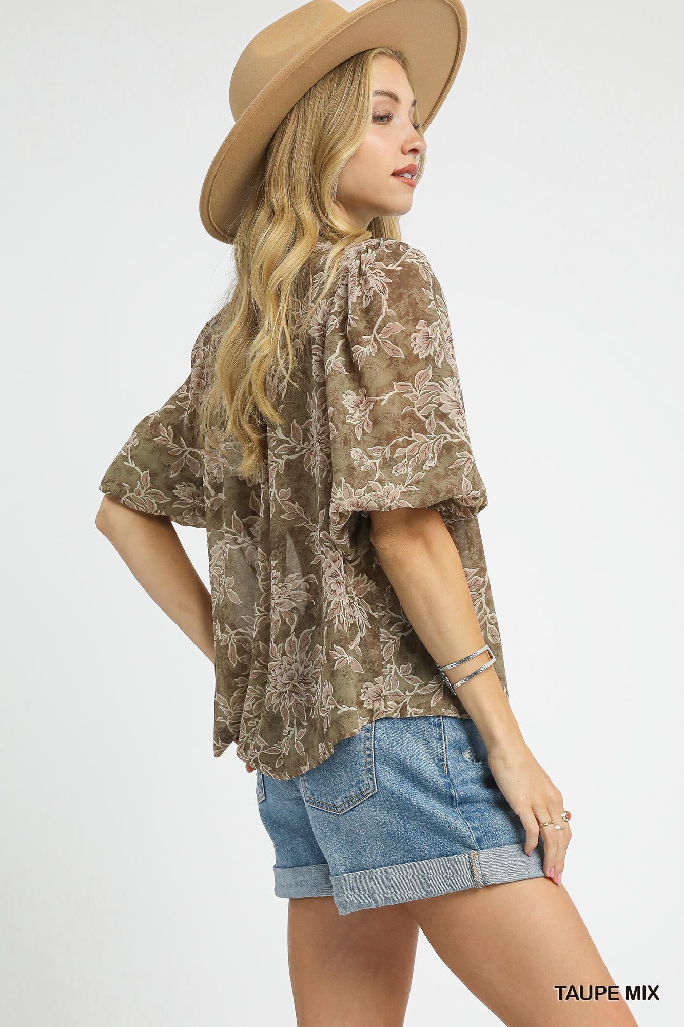 SMOCKED FLORAL TOP