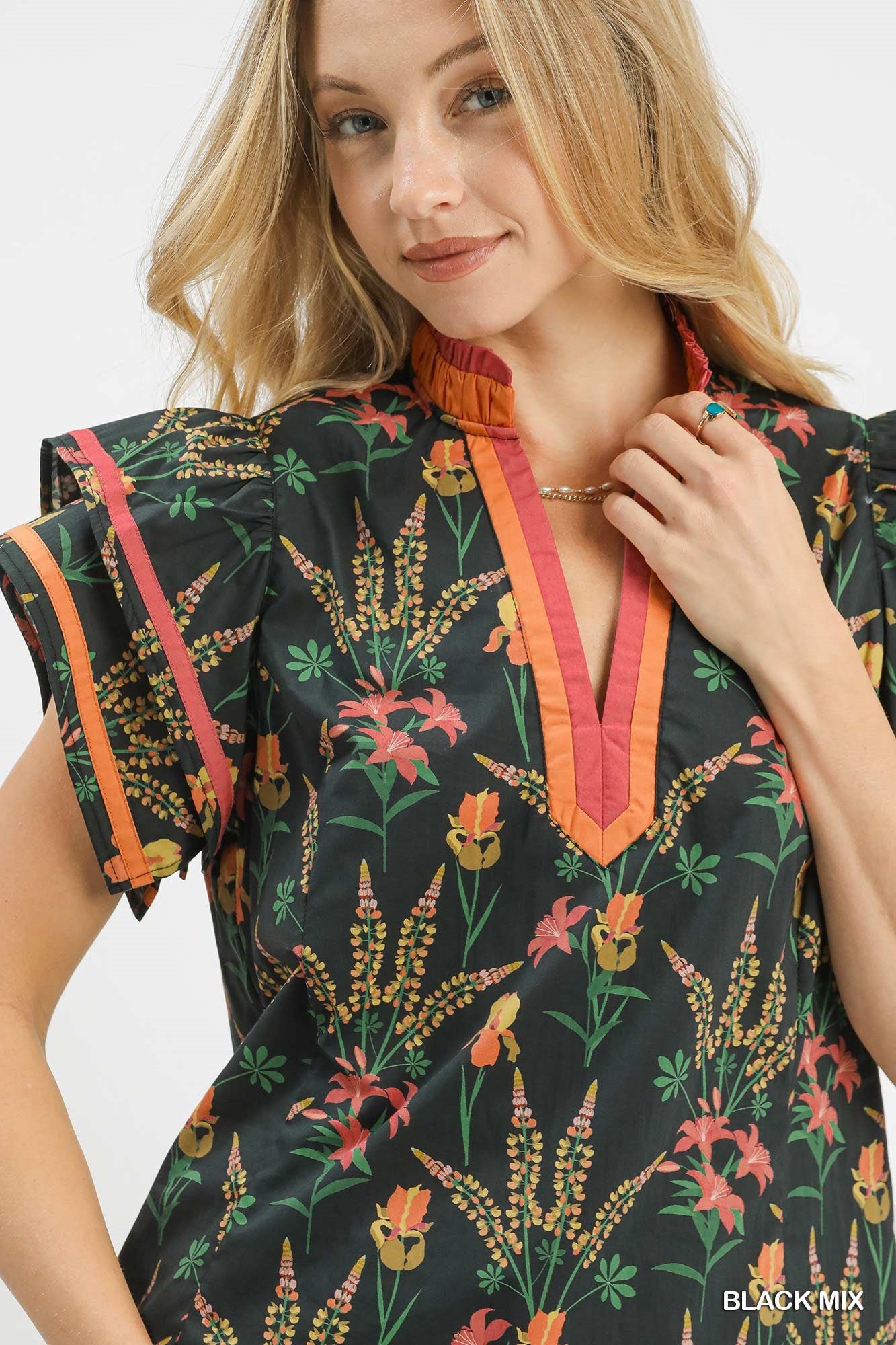 MIX FLORAL TRIM BLACK MIX TOP