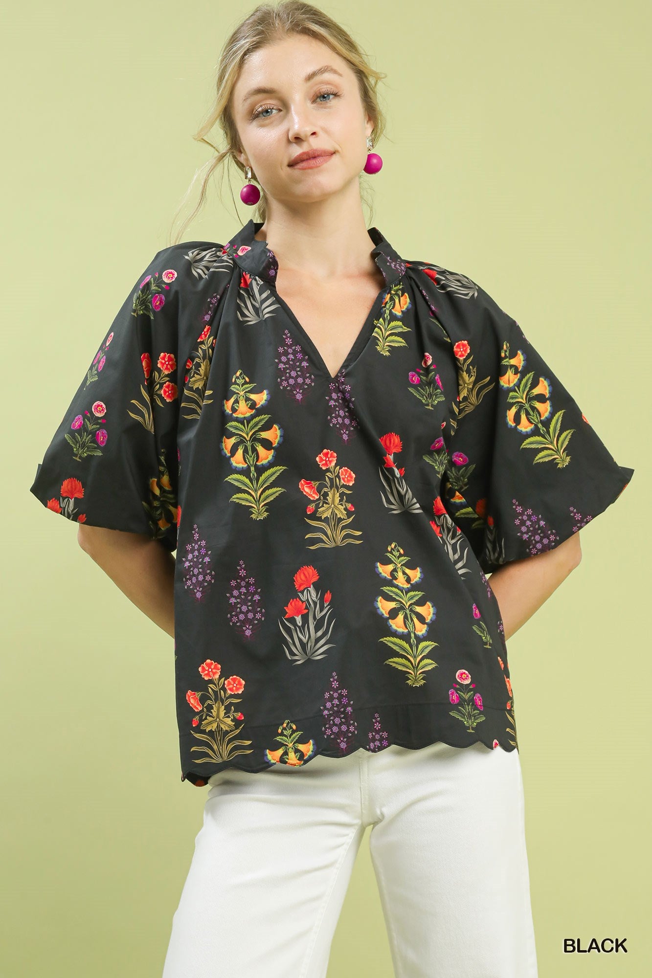 SCALLOP FLORAL BLACK TOP
