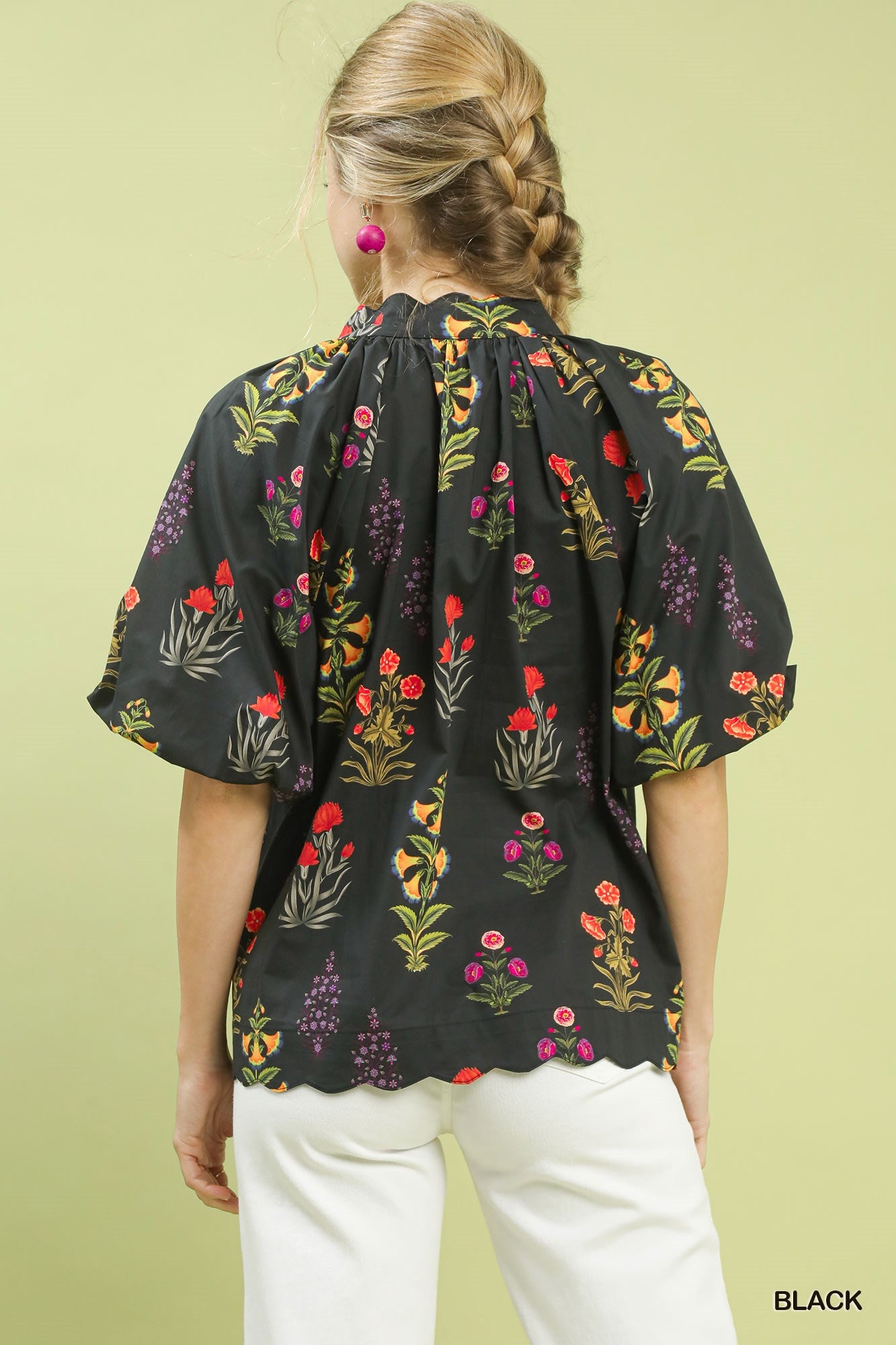 SCALLOP FLORAL BLACK TOP
