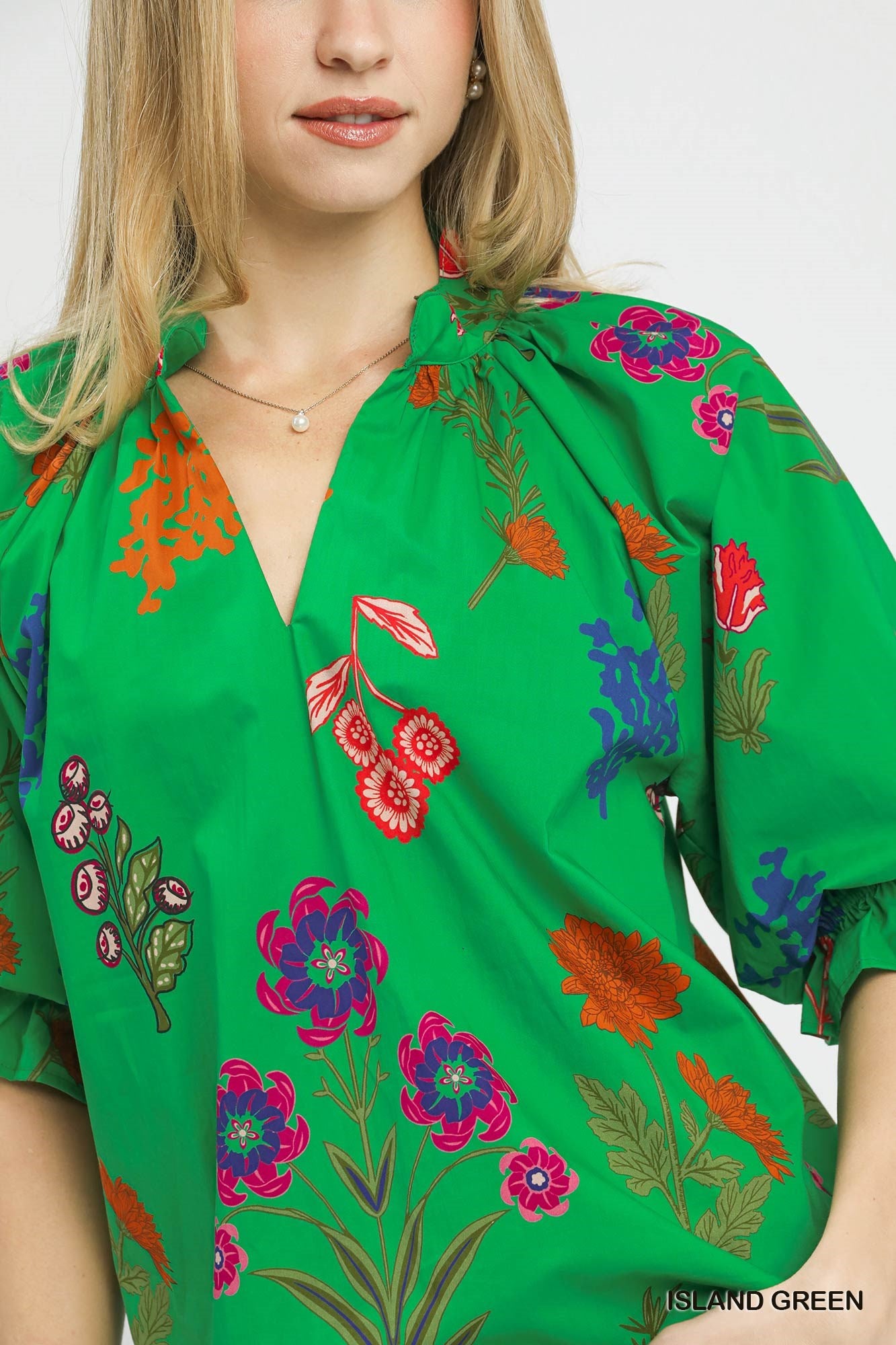 SCALLOP HEM ISLAND GREEN TOP