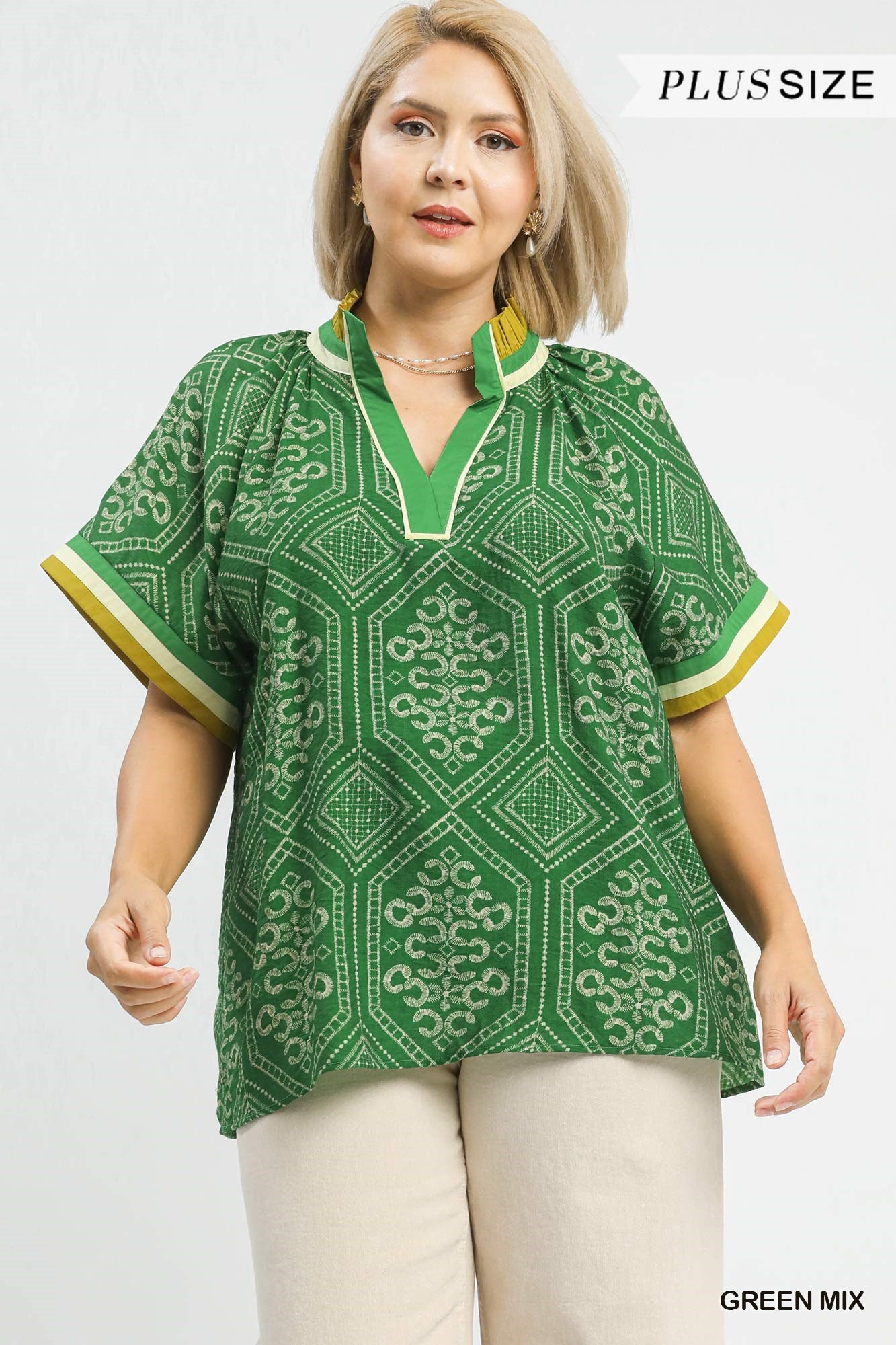GEOMETRIC PRINT GREEN MIX TOP