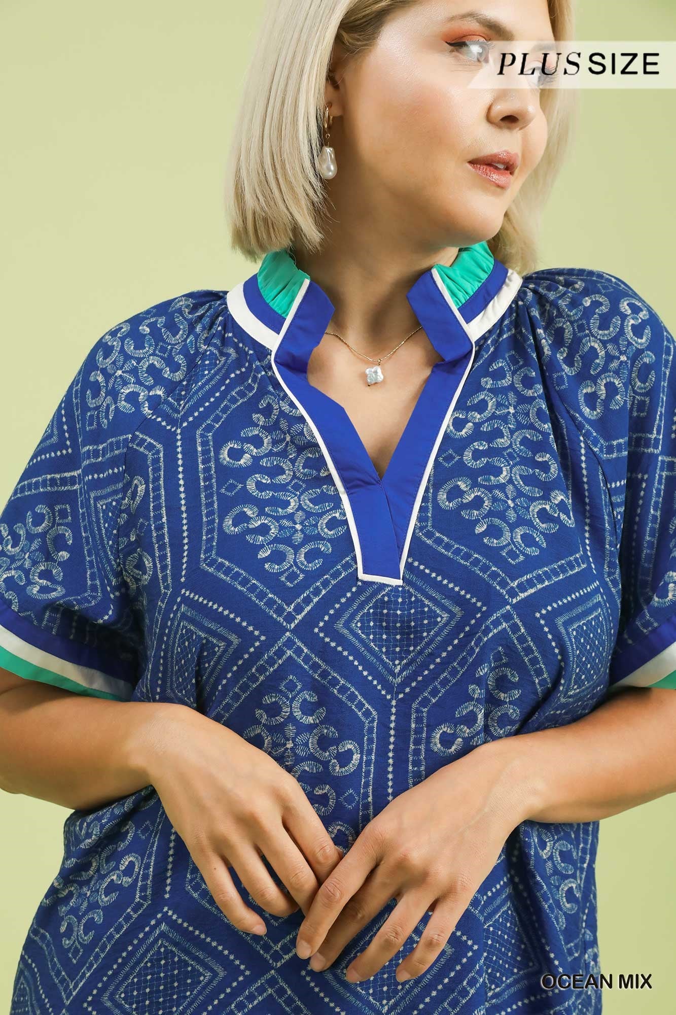 GEOMETRIC PRINT OCEAN MIX TOP