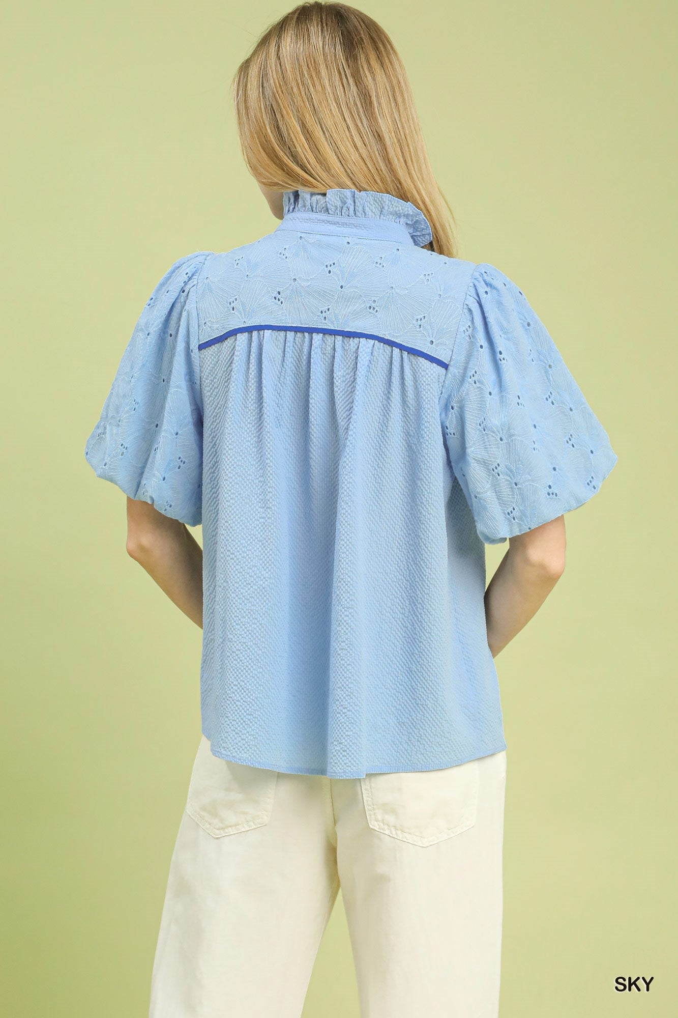 EYELET MIX BLUE TOP