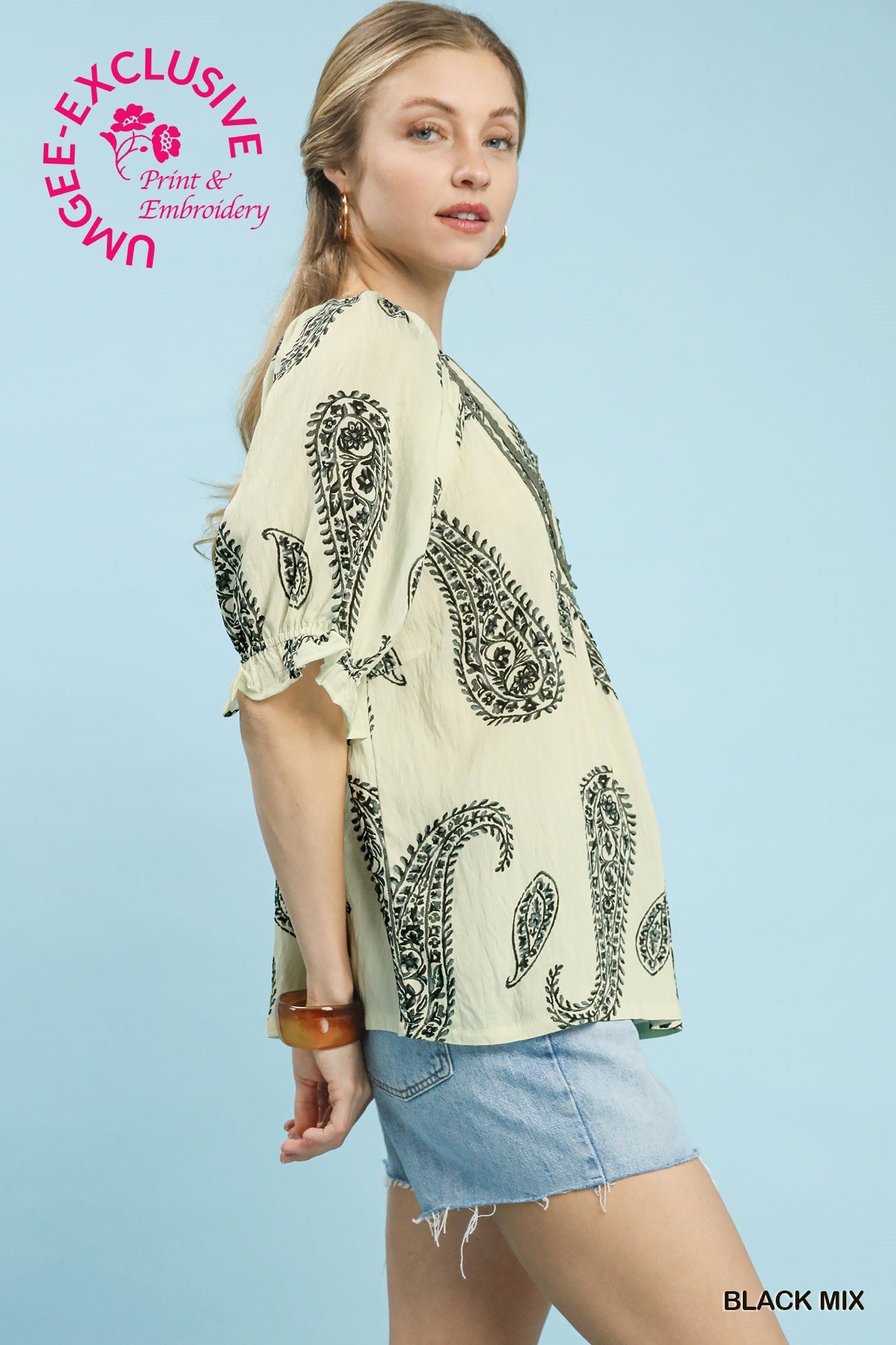 PAISLEY V-NECK TOP