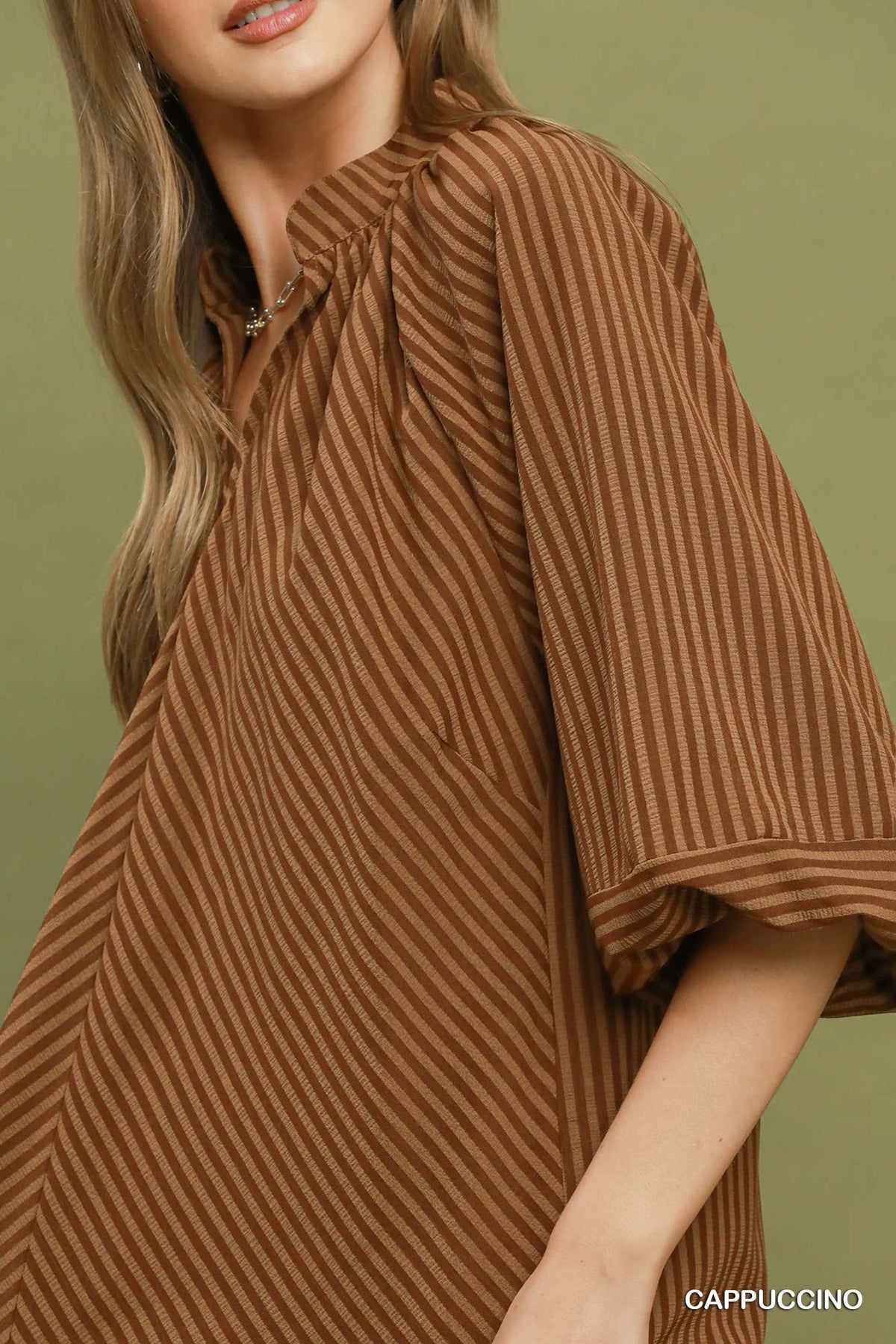 V-NECK CAPPUCCINO STRIPE TOP