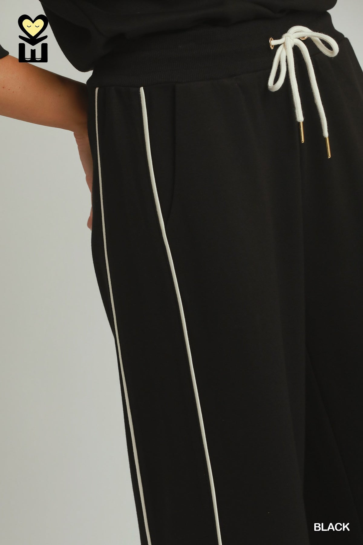LUXEKNIT BLK BLACK SET