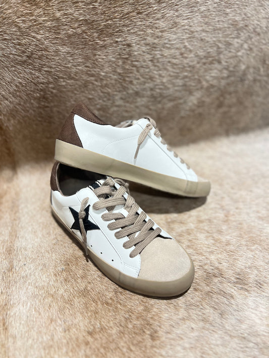 PAMELA BROWN SNEAKERS